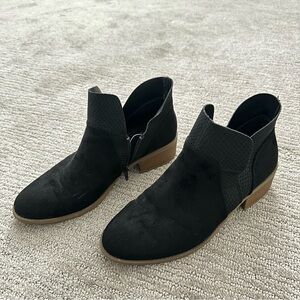 American Eagle from Payless. Black booties. Fair condition.